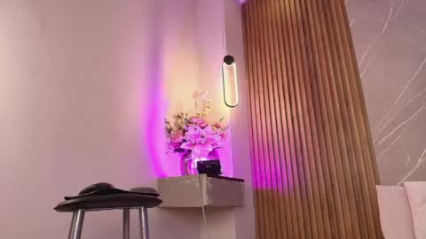 biancaa__18 online show from May 27, 2026, 1:57 am