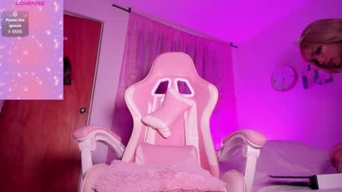 Snapshot of biancaa_vertess chatting on June 1, 2026, 11:17 pm online show from June 1, 2026, 11:17 pm
