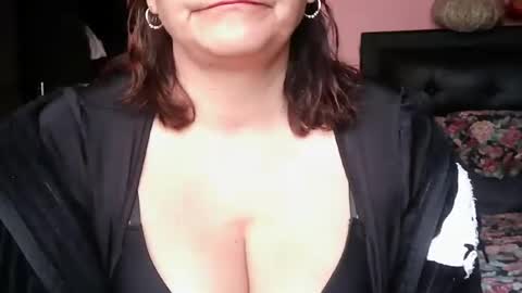 Snapshot of biancasteel chatting on June 29, 2026, 5:02 pm biancasteel online show from June 29, 2026, 5:02 pm