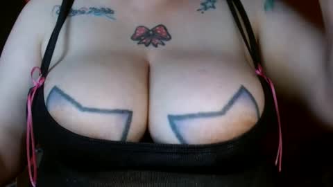 Snapshot of bianka_star_ chatting on December 5, 2024, 10:23 pm bianca online show from December 5, 2024, 10:23 pm