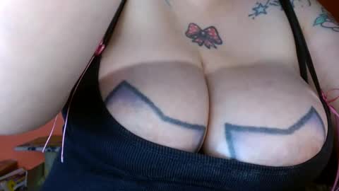 Snapshot of bianka_star_ chatting on December 9, 2024, 10:30 pm bianca online show from December 9, 2024, 10:30 pm