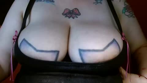 Snapshot of bianka_star_ chatting on February 5, 2025, 3:52 pm bianca online show from February 5, 2025, 3:52 pm