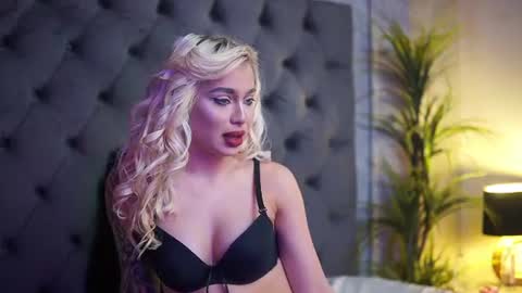 Snapshot of biankaviper chatting on June 22, 2026, 8:28 pm Bianka online show from June 22, 2026, 8:28 pm