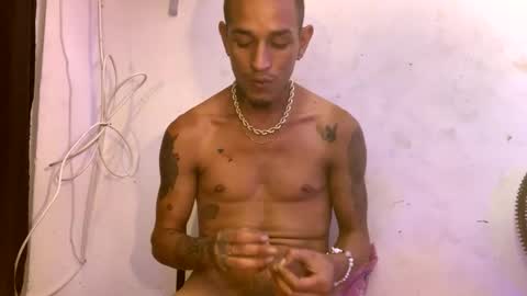 Snapshot of big_latin666 chatting on January 9, 2025, 12:57 am Stiven Leon online show from January 9, 2025, 12:57 am