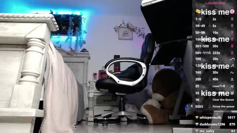 Lava online show from February 25, 2025, 11:44 pm