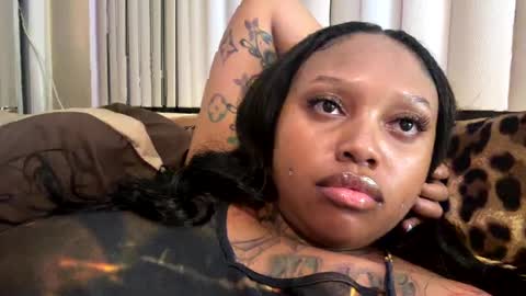 Snapshot of big_lavish chatting on January 12, 2025, 4:31 am Big Lavish online show from January 12, 2025, 4:31 am