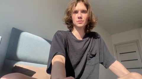 Snapshot of big_lil_small chatting on June 21, 2026, 2:08 pm big_lil_small online show from June 21, 2026, 2:08 pm