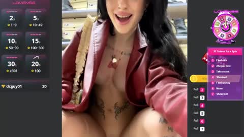 Snapshot of bigassbitch911 chatting on December 3, 2024, 5:45 pm EvaAndersonXxX online show from December 3, 2024, 5:45 pm