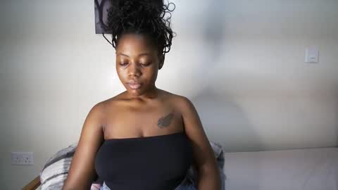 Snapshot of bigassmello_ chatting on May 11, 2026, 8:17 pm bigassmello_ online show from May 11, 2026, 8:17 pm