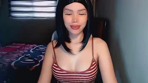 Mia online show from July 7, 2026, 1:19 am
