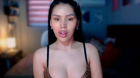 Mia online show from July 20, 2026, 4:05 am