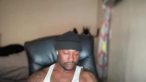 Snapshot of bigbackwoodcali chatting on December 9, 2024, 9:48 pm bigbackwoodcali online show from December 9, 2024, 9:48 pm