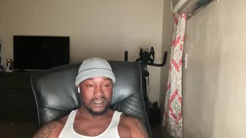 Snapshot of bigbackwoodcali chatting on January 22, 2025, 11:21 pm bigbackwoodcali online show from January 22, 2025, 11:21 pm