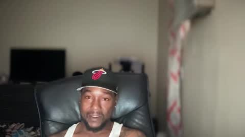 Snapshot of bigbackwoodcali chatting on September 13, 2025, 7:46 pm bigbackwoodcali online show from September 13, 2025, 7:46 pm