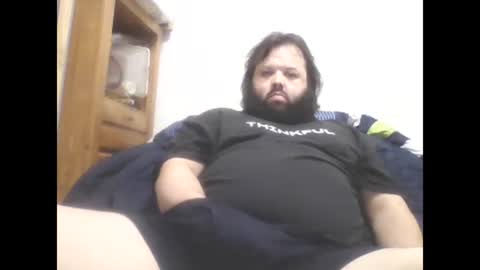 Snapshot of bigbear3287 chatting on January 5, 2025, 7:28 am Liam online show from January 5, 2025, 7:28 am