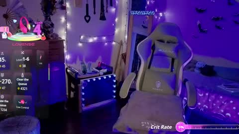 Snapshot of bigbearandbunny chatting on September 15, 2025, 10:43 pm bigbearandbunny online show from September 15, 2025, 10:43 pm