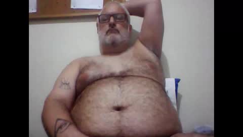 Snapshot of bigbearhector chatting on March 12, 2026, 12:17 am BigBearXXX online show from March 12, 2026, 12:17 am