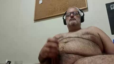 Snapshot of bigbearhector chatting on April 12, 2026, 8:30 am BigBearXXX online show from April 12, 2026, 8:30 am