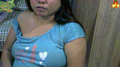 bigboobslyn online show from November 18, 2025, 6:01 pm