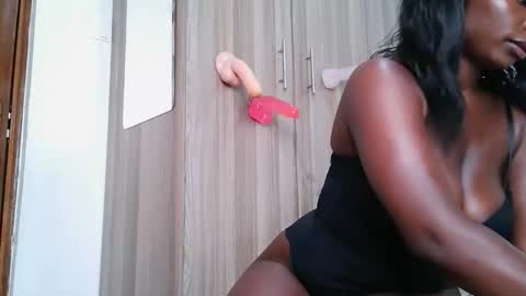 Vee online show from February 3, 2026, 11:32 pm