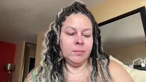 Snapshot of bigbreastsabrina chatting on May 1, 2026, 12:32 pm BIG BREAST SABRINA online show from May 1, 2026, 12:32 pm