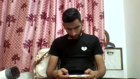 Snapshot of bigcockboy2580 chatting on January 19, 2025, 7:58 pm akash online show from January 19, 2025, 7:58 pm