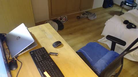 bigcok35spain online show from February 6, 2025, 2:33 am