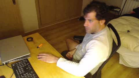 bigcok35spain online show from February 19, 2025, 9:03 pm