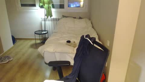 bigcok35spain online show from March 8, 2025, 10:02 pm