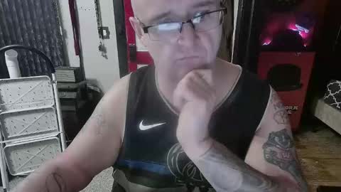 Snapshot of bigdbrillion chatting on February 6, 2026, 1:32 am Darryl online show from February 6, 2026, 1:32 am