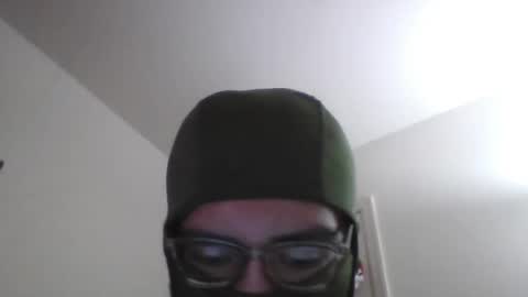 Snapshot of bigdickjojo17 chatting on April 21, 2026, 6:34 pm JOJO online show from April 21, 2026, 6:34 pm