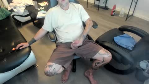 Snapshot of bigdickpiercedtattoos chatting on September 11, 2025, 11:49 pm bigdickpiercedtattoos online show from September 11, 2025, 11:49 pm