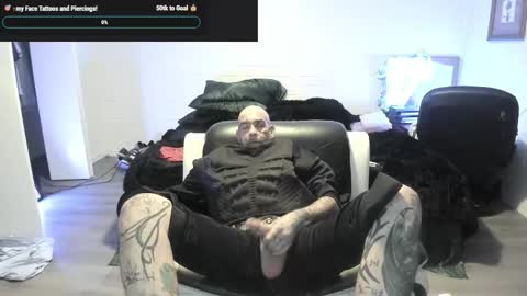 Snapshot of bigdickpiercedtattoos chatting on October 15, 2025, 6:13 am bigdickpiercedtattoos online show from October 15, 2025, 6:13 am