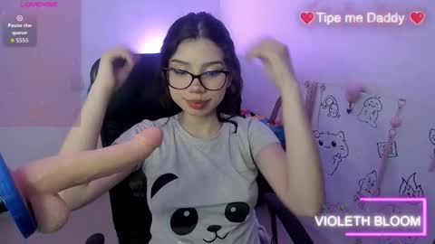 Snapshot of bigfinger125 chatting on February 28, 2026, 7:42 am Lucy and Fred online show from February 28, 2026, 7:42 am