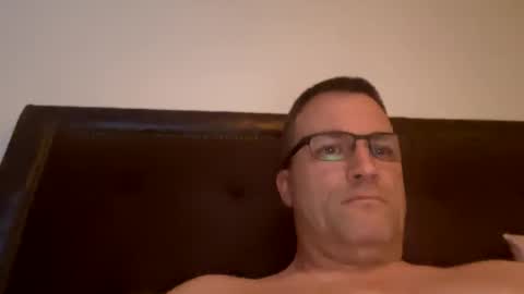 bigger22332233 online show from January 10, 2025, 3:16 pm