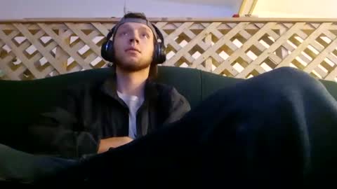 biggestboiiii online show from March 11, 2025, 10:07 am