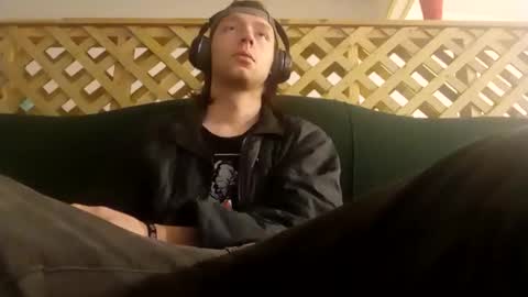 biggestboiiii online show from October 5, 2025, 6:34 am