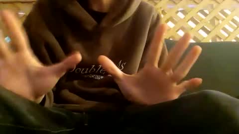 Snapshot of biggestboiiii chatting on February 10, 2026, 5:39 pm biggestboiiii online show from February 10, 2026, 5:39 pm