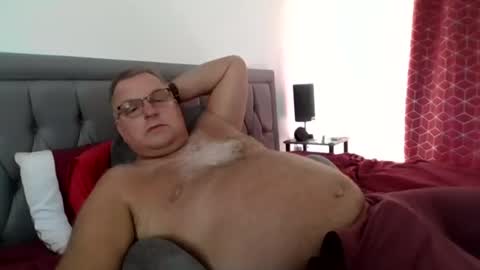 Snapshot of bigguy2014 chatting on July 28, 2026, 1:54 pm bigguy2014 online show from July 28, 2026, 1:54 pm