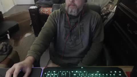 Snapshot of bighugmugg chatting on January 18, 2026, 5:17 pm bighugmugg online show from January 18, 2026, 5:17 pm