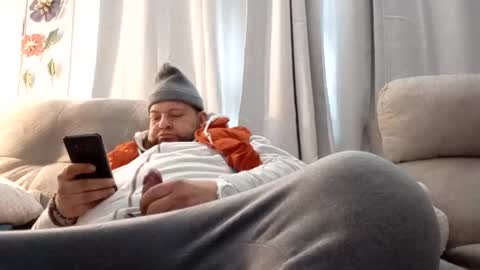 biglk324645168 online show from February 19, 2025, 4:22 pm