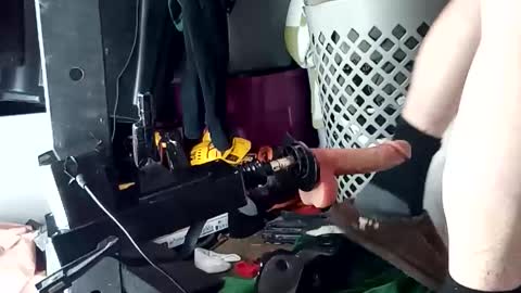 Snapshot of bigmanaround9 chatting on October 30, 2025, 9:33 am bigmanaround9 online show from October 30, 2025, 9:33 am