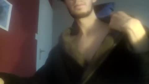 Snapshot of bignlouis chatting on December 19, 2025, 9:38 am Nicolas online show from December 19, 2025, 9:38 am