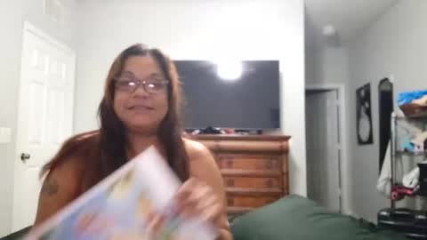 Snapshot of bigolemini chatting on October 6, 2025, 7:50 am the Mini mami online show from October 6, 2025, 7:50 am