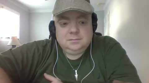 Snapshot of bigred_nyc chatting on January 27, 2025, 6:09 pm Big Red online show from January 27, 2025, 6:09 pm