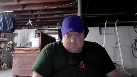 Snapshot of bigred_nyc chatting on April 30, 2026, 10:32 am Big Red online show from April 30, 2026, 10:32 am