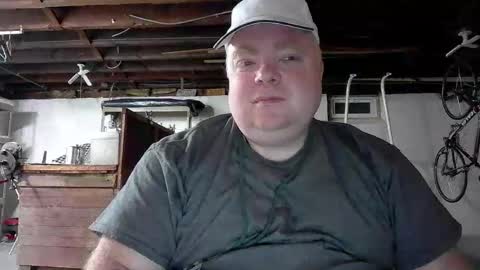 Snapshot of bigred_nyc chatting on May 4, 2026, 1:01 am Big Red online show from May 4, 2026, 1:01 am