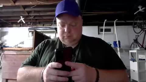 Snapshot of bigred_nyc chatting on May 27, 2026, 4:20 am Big Red online show from May 27, 2026, 4:20 am