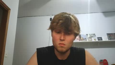 bigskinnyboyshh online show from April 27, 2026, 11:14 pm