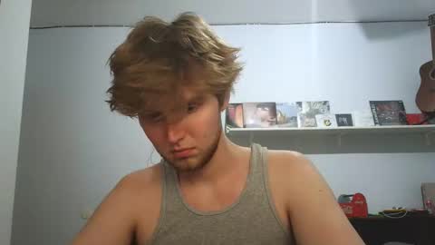 bigskinnyboyshh online show from May 3, 2026, 3:34 am